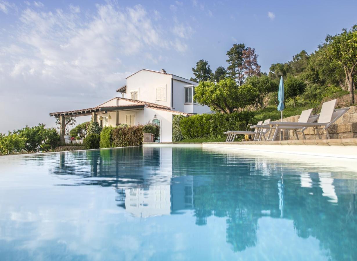 Villa Laura Capo dʼOrlando Eksteriør billede